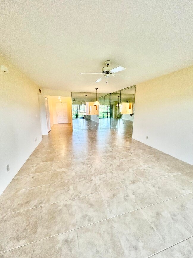 Building Photo - 2900 SW 22nd Cir