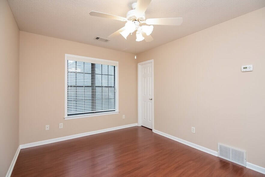 Building Photo - 8018 Jills Creek Dr
