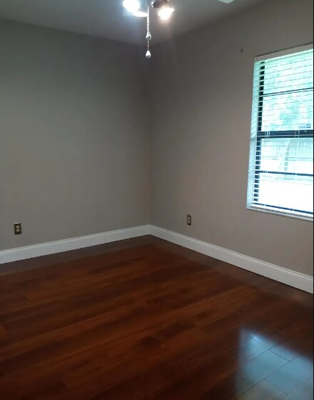 Building Photo - 839 Chickadee Dr