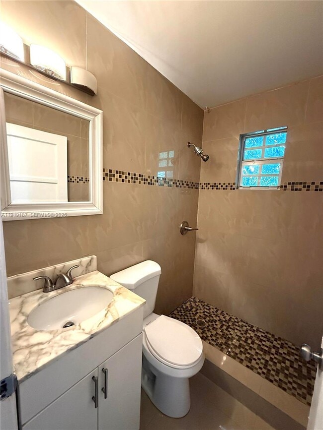 Building Photo - 3131 Carter St