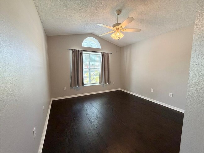 Building Photo - 8505 Bella Way