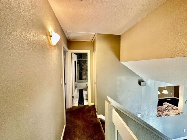 Building Photo - AVAILABLE NOW! Charming 3-Bedroom Retreat ...