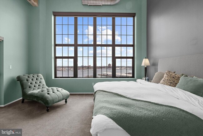 Building Photo - 1200 Steuart St