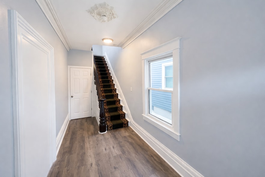 Foyer - 23 Rector Pl