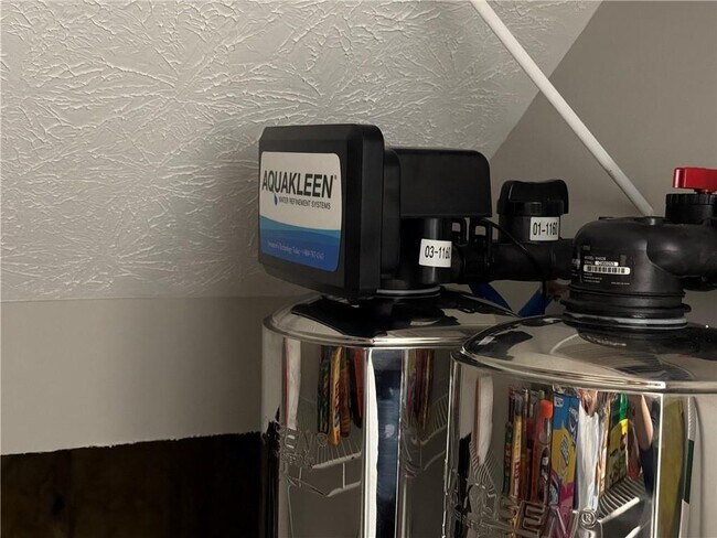 Building Photo - 934 Bay Ridge Dr