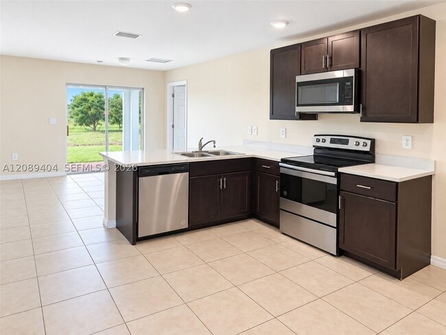 Building Photo - 9013 Ike Ct