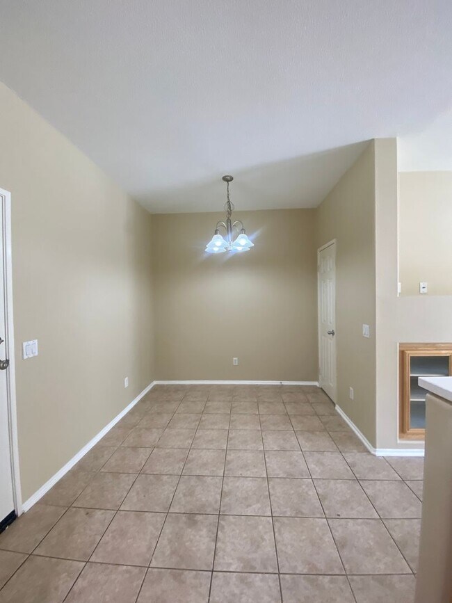 Building Photo - Anaheim HIlls 3 Bedroom