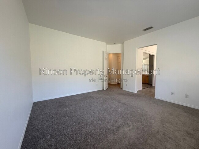 Building Photo - 605 Corte Sol