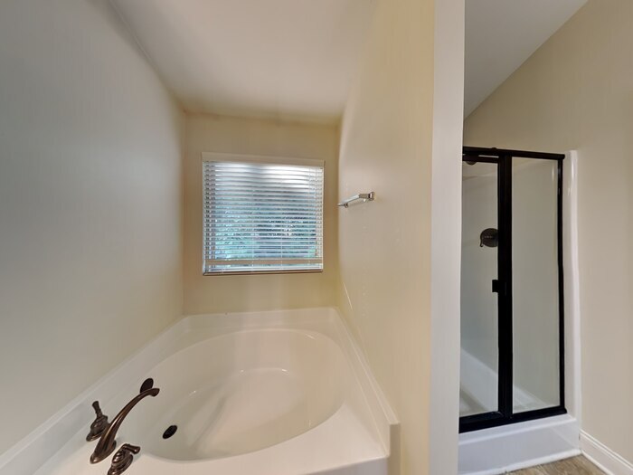 Building Photo - 180 Kubol Dr