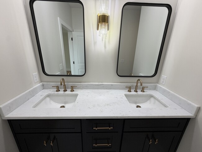 Building Photo - 276 Tahoe Wy