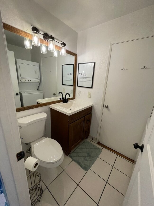 Building Photo - Kihei Villages Upper Level Furnished 2bed/1.5 bath Ocean View Condo