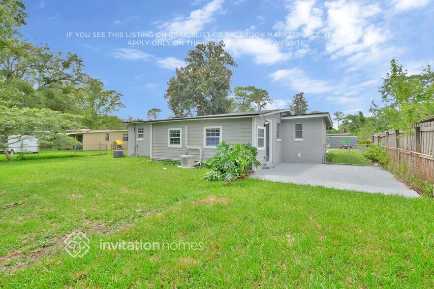 Building Photo - 2430 Wilmont Ave