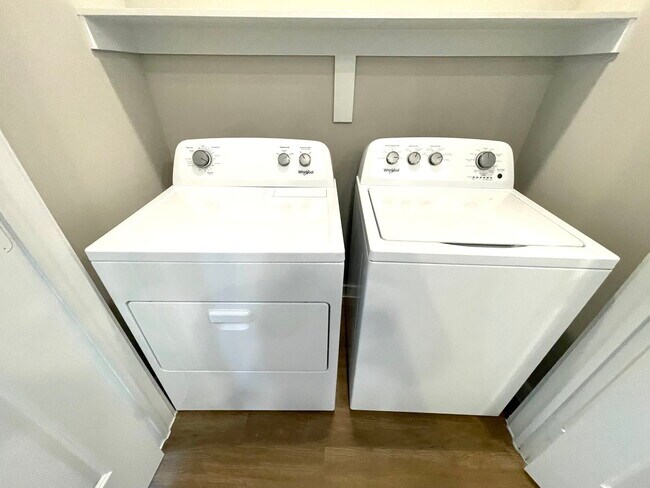 Building Photo - 3845 W Frontier Pkwy