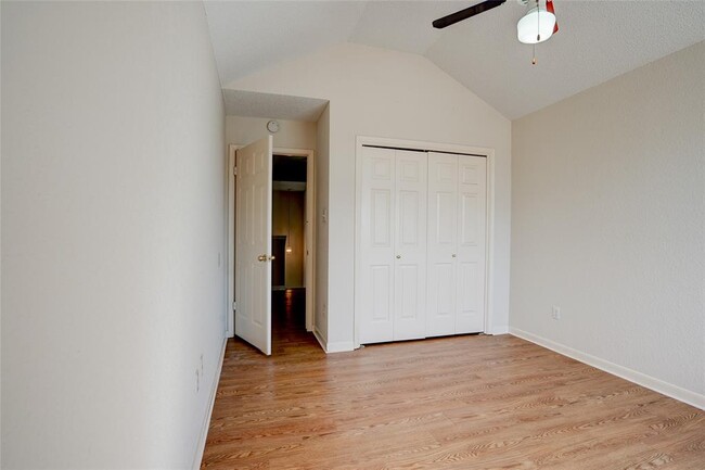 Building Photo - 2122 Jasmine Path