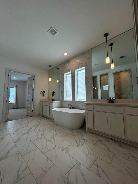 Building Photo - 1801 Cullera Dr