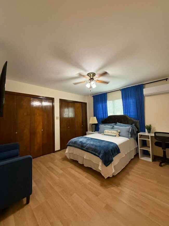 Building Photo - 3110 Jacaranda Dr