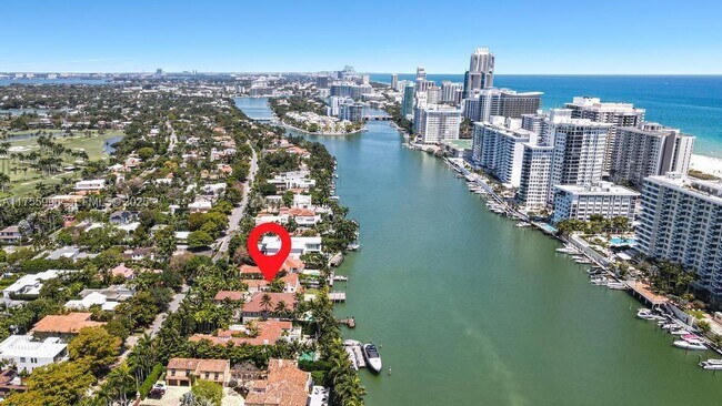 Building Photo - 5661 Pine Tree Dr