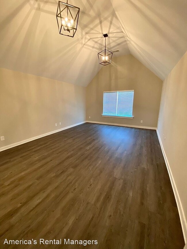 Building Photo - 3 br, 2.5 bath House - 236 Creek Run Way