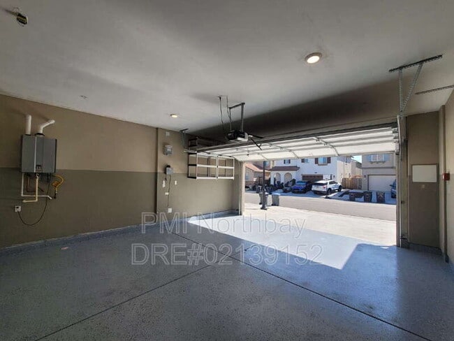 Building Photo - 1476 Descanso Ln