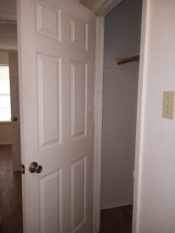Building Photo - 1405 Chapelwood Dr