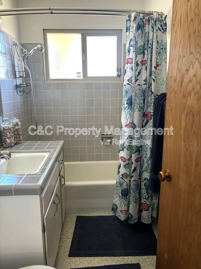Building Photo - 100 Fairfax Ct