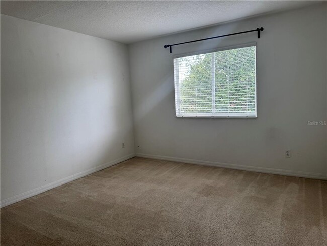 Building Photo - 1000 Araminta St