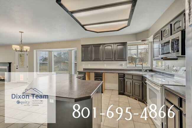 Building Photo - 10496 S 2330 W