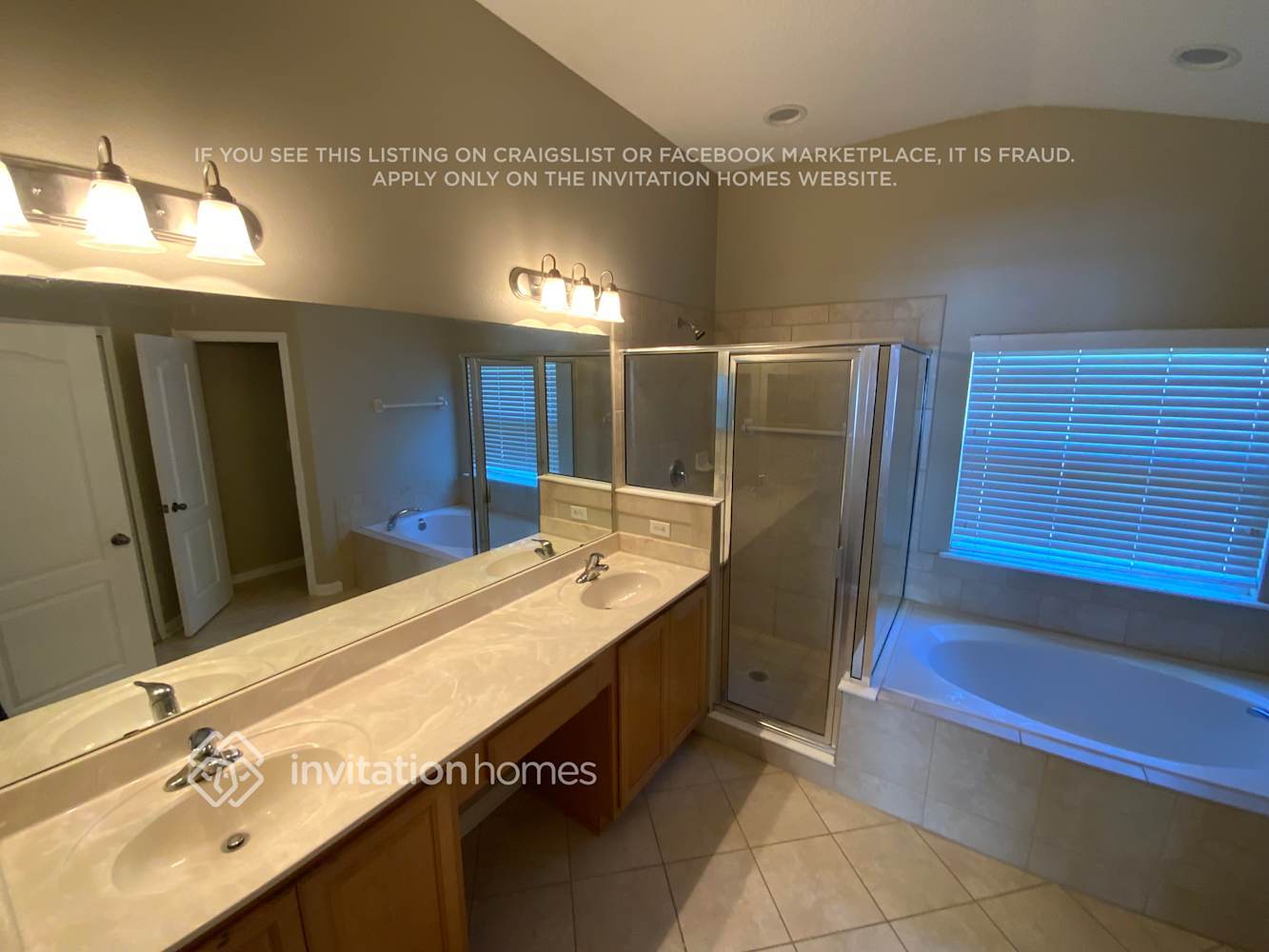 Building Photo - 164 Thornloe Dr