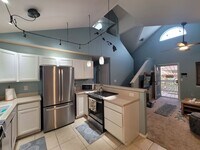 Building Photo - Kihei Villas @ Kenolio, fully furnished 3 bedroom 2 full baths w/loft