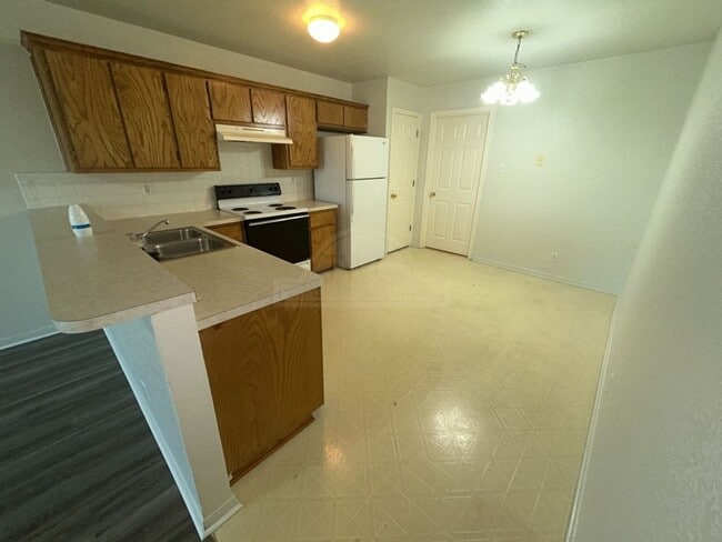 Building Photo - ***2-Weeks Free Rent***1011 Industrial Ave, Copperas Cove