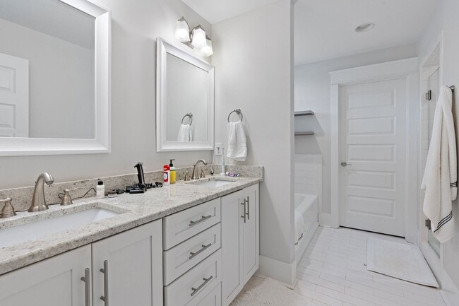 Building Photo - 414B St Francis Ave