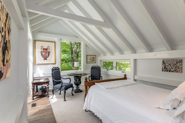 Building Photo - 359 Nettleton Hollow Rd