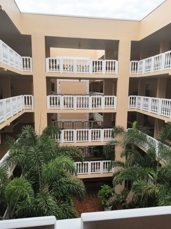 Silver sands direct gulffront 2400 SF condo 6500 Gulf Blvd St. Pete