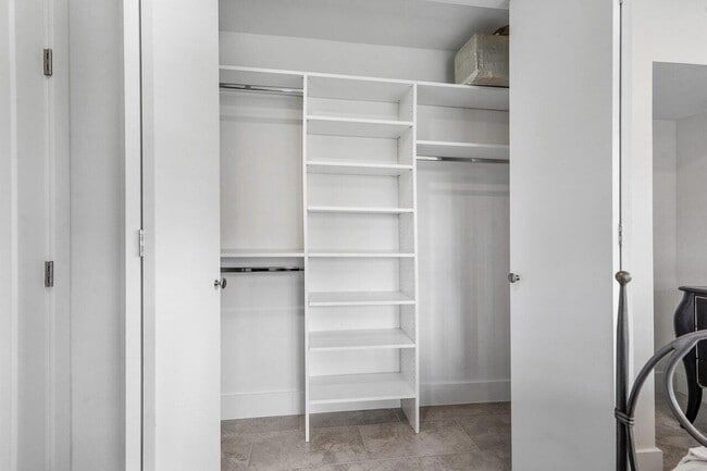 Building Photo - 2021 NW 3rd Ave