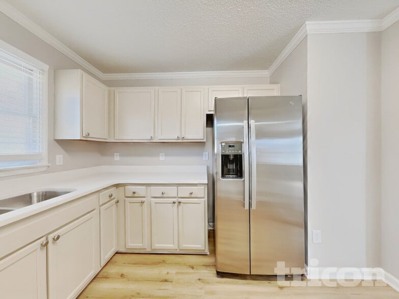 Building Photo - 411 Mt Olive Dr