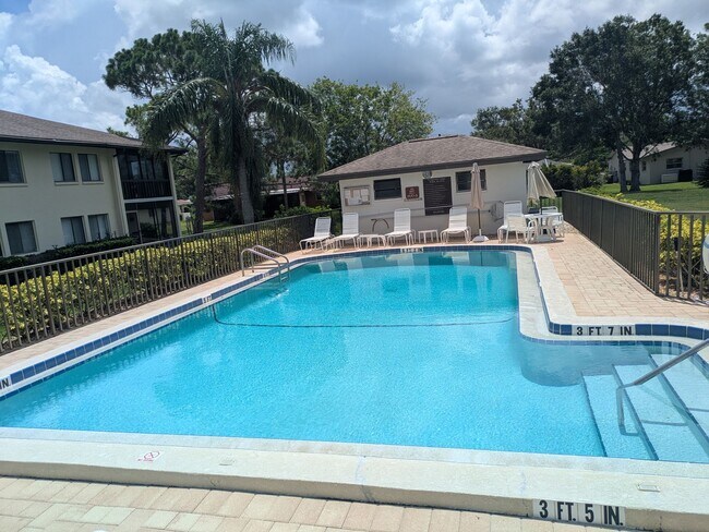 Building Photo - SEASONAL/SHORT TERM TURNKEY condo