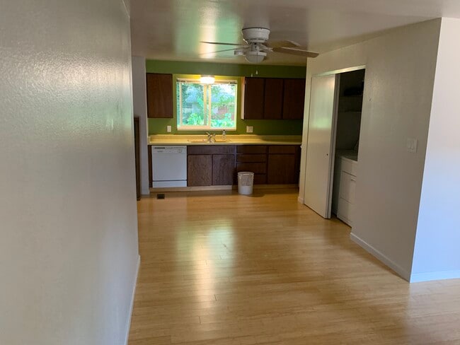 Building Photo - 1230 S Arlington Ave