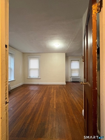 Building Photo - 787 Elm St