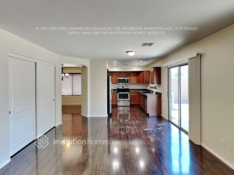 Building Photo - 1374 Matthews Dr
