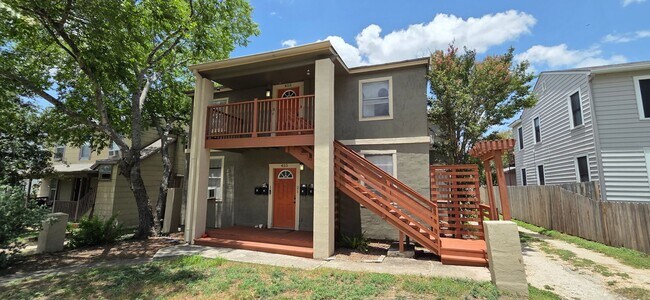 Building Photo - Mahncke Park! 1-Bedroom in 4-Plex near Ft ...