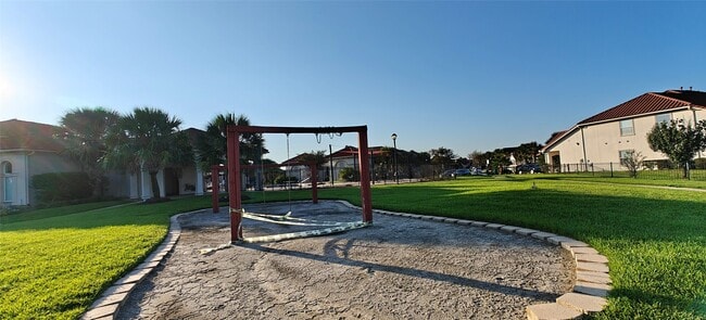 Building Photo - 10203 Ripple Lake Dr