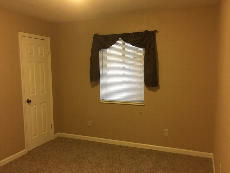 Bedroom - 1201 7th St