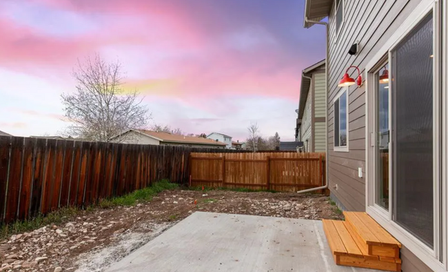 Building Photo - Charming 3-Bedroom Townhouse in the Heart ...