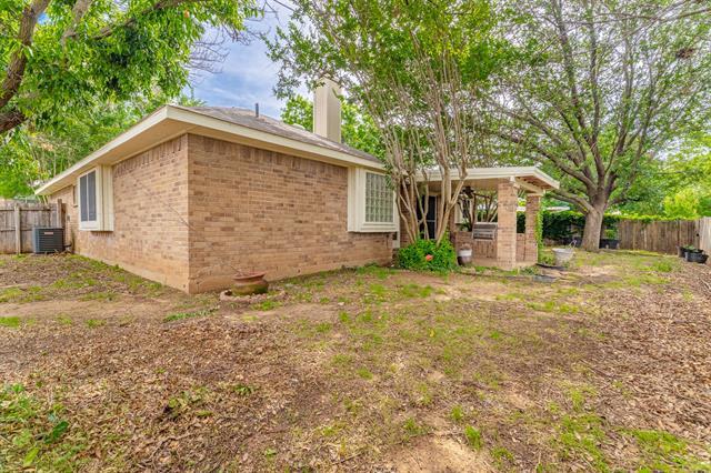 Building Photo - 7022 Escondido Dr