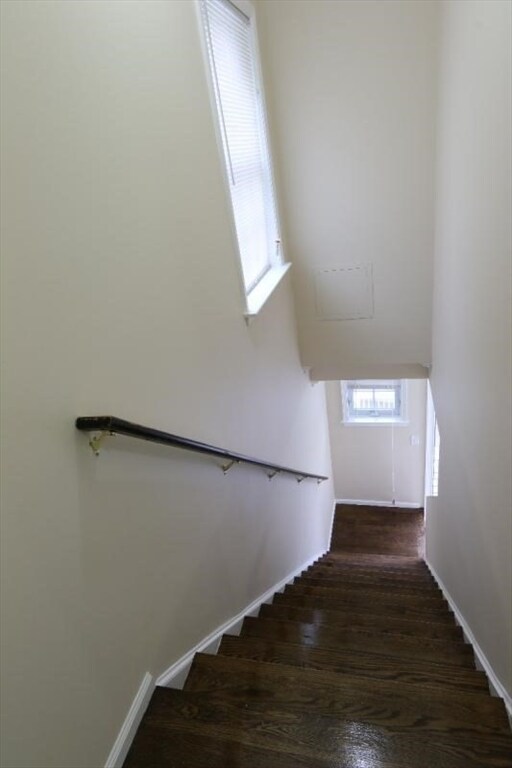 Building Photo - 6 Guild St