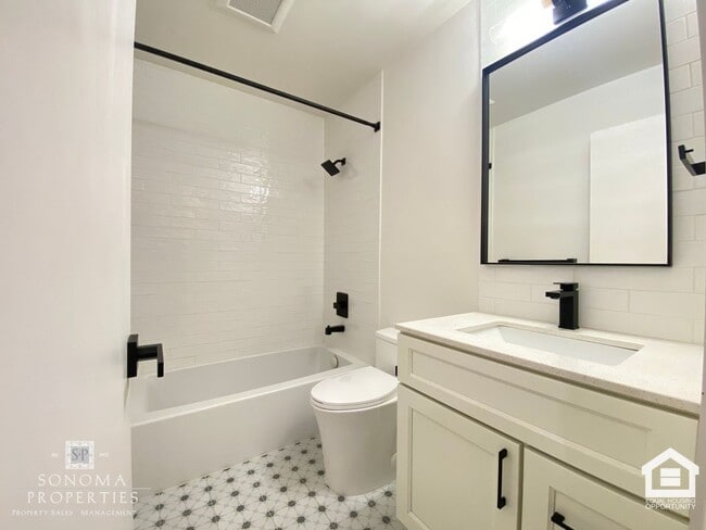 Building Photo - Modern Downstairs 2-Bedroom Unit Minutes from Sonoma Plaza