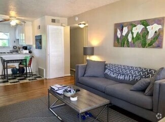 Building Photo - 2x1 w/ Hardwoods in Peachtree Hills Neighb...