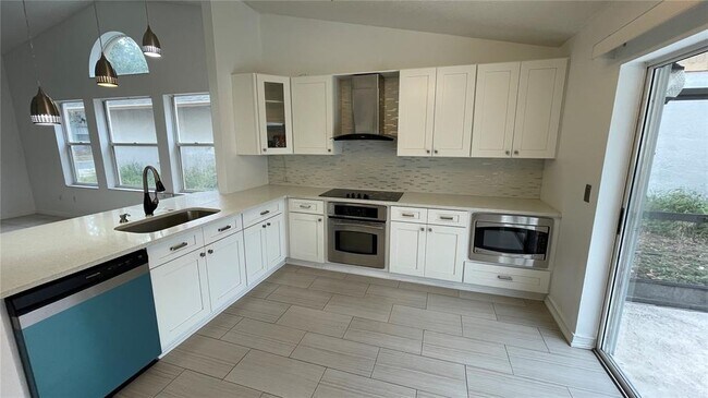 Building Photo - 8832 Parliament Ct