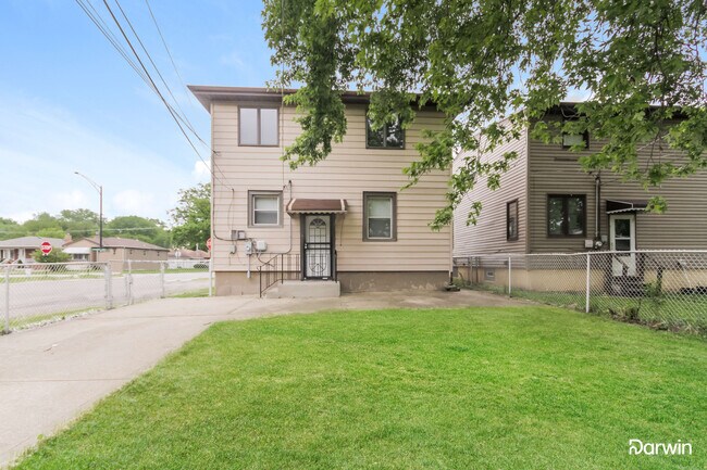 Building Photo - 13100 S Avenue O, Chicago, IL 60633
