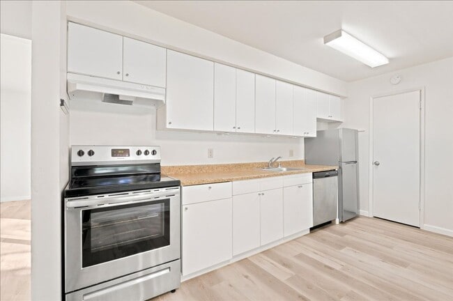Building Photo - 5121 Earls Ct